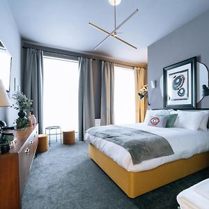 Deluxe Zimmer mit Kingsize-Bett